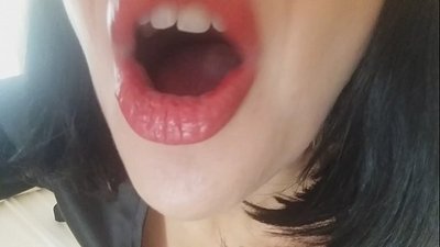 Schatje, je stiefmoeder laat je vandaag niet naar school gaan... Ik heb je te hard nodig...