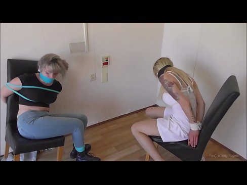 ❤️ Verslaafd / vastgebonden en de mond gesnoerd / jonkvrouw in nood ❤❌ Super sex at us ❌❤